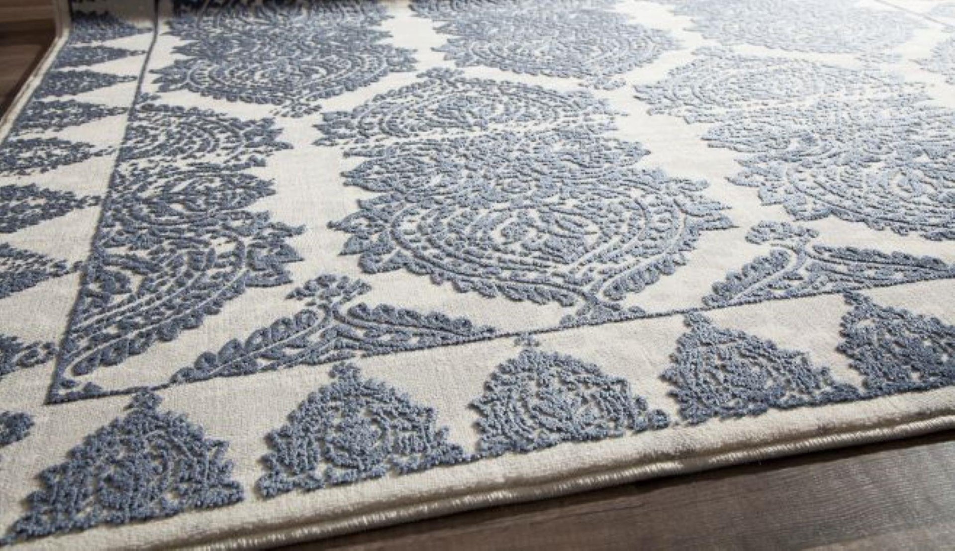 Little Seeds Magnolia Paisley Rug Navy 8 x 10 - Navy